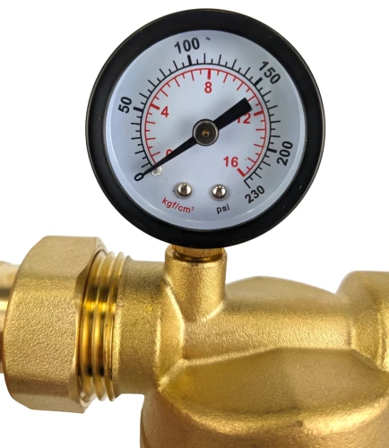 Фильтр грубой очистки (грязевик) для холодной воды  прямой с манометром 